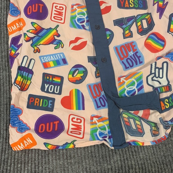 Trinity Collective Shirt Mens Small Pink Button Up Camp Pride Love Peace Rainbow - Picture 9 of 14